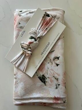 New Posh Peanut Baby Swaddle with Headwrap